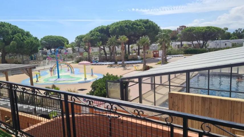 Hotel Chez Boby ! Canet-en-Roussillon Exterior foto