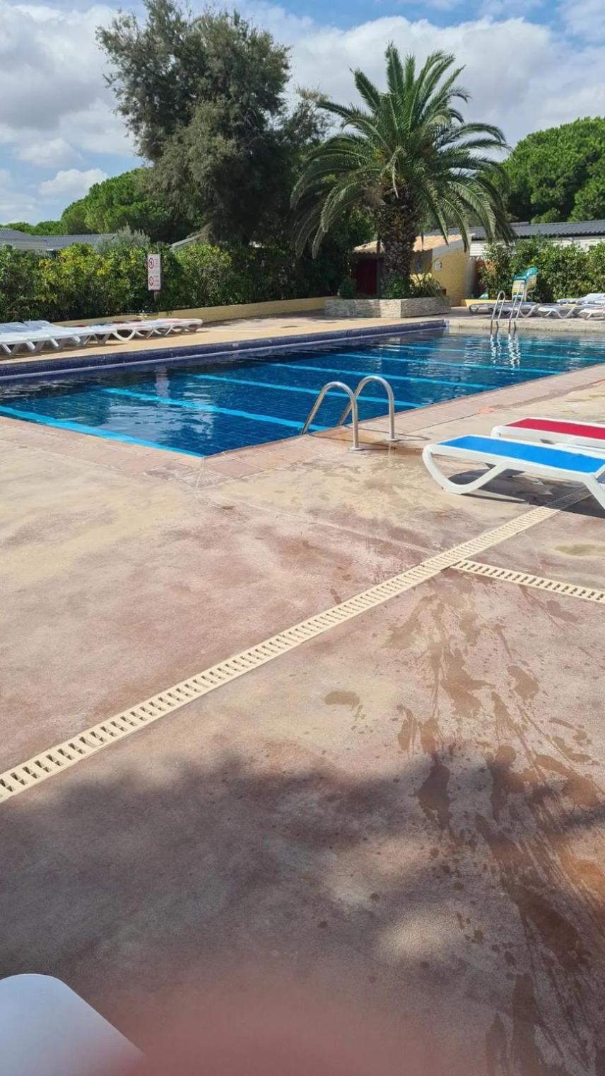 Hotel Chez Boby ! Canet-en-Roussillon Exterior foto